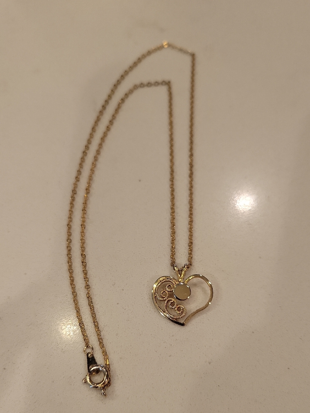 Vintage Gold Heart Pendant Necklace - Elegant Filigree Design